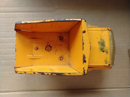 VINTAGE 1970'S TONKA SMALL PRESSED STEEL, DUMP TRUCK TOY TRUCK. 1 OWNER USED. - Picture 2 of 11