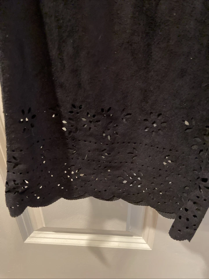 Брюки женские Lucy Pereda размер 4 черные с лазерной резкой замшевые на ощупь - Изображение 3 из 4