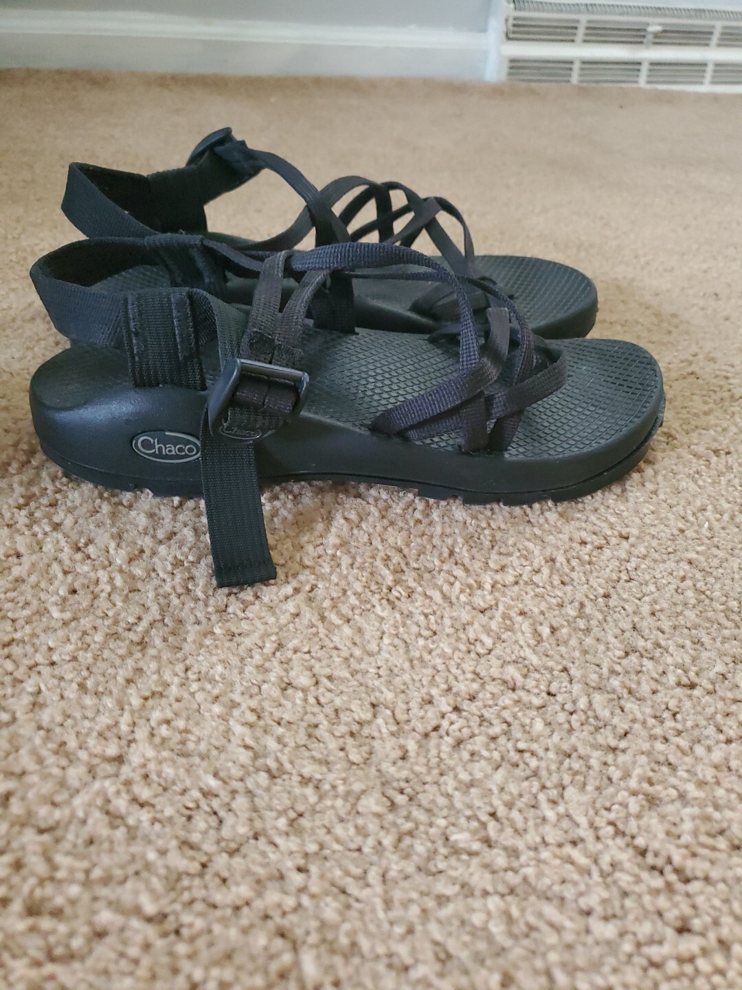 Chaco Strappy Sandals Womens Size W Vibram Sole Adjustable Strap