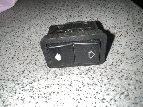 BMW 5 Touring E39 Fensterheber Schalter Vorne rechts 8368974 3.00 33968765