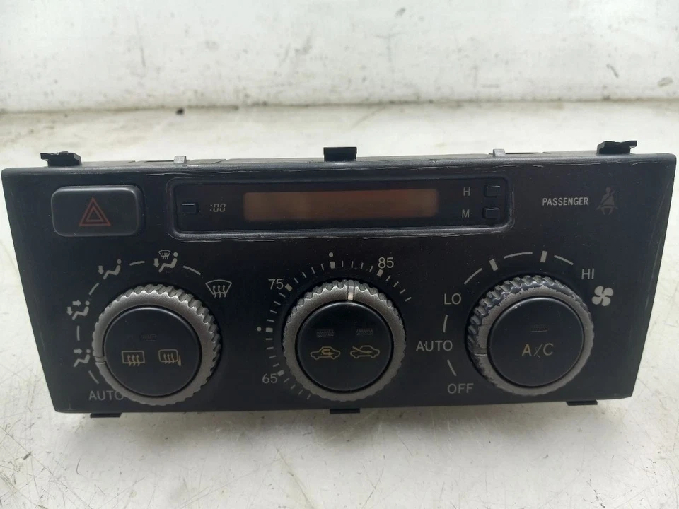 02-05 INTERRUPTOR DE CONTROL DE TEMPERATURA LEXUS IS300  Foto 2 de 4