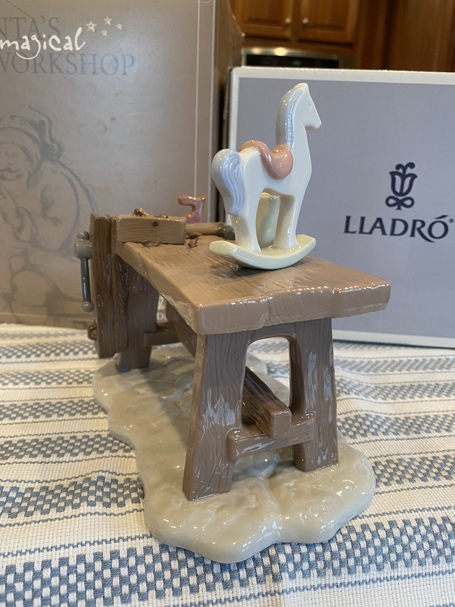 LLADRO×SANTA’S WORKSHOP Lladro 6892 Where Presents Are Made - Santa's Magical Workshop w