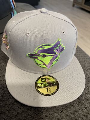 Toronto Blue Jays New Era 59FIFTY Fitted Hat Cap Size 7 1/2 Sneakertown Mia
