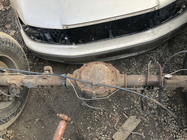 19992005 Chevrolet Silverado Rear Axle Assembly 4x4 3.73 Limited Slip