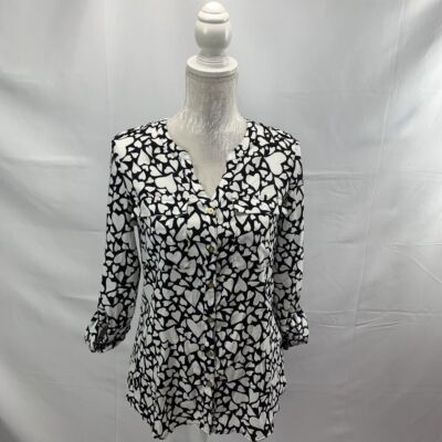 Croft & Barrow Women's Blouse Chiffon button Up Split V-neck Hearts Size Small