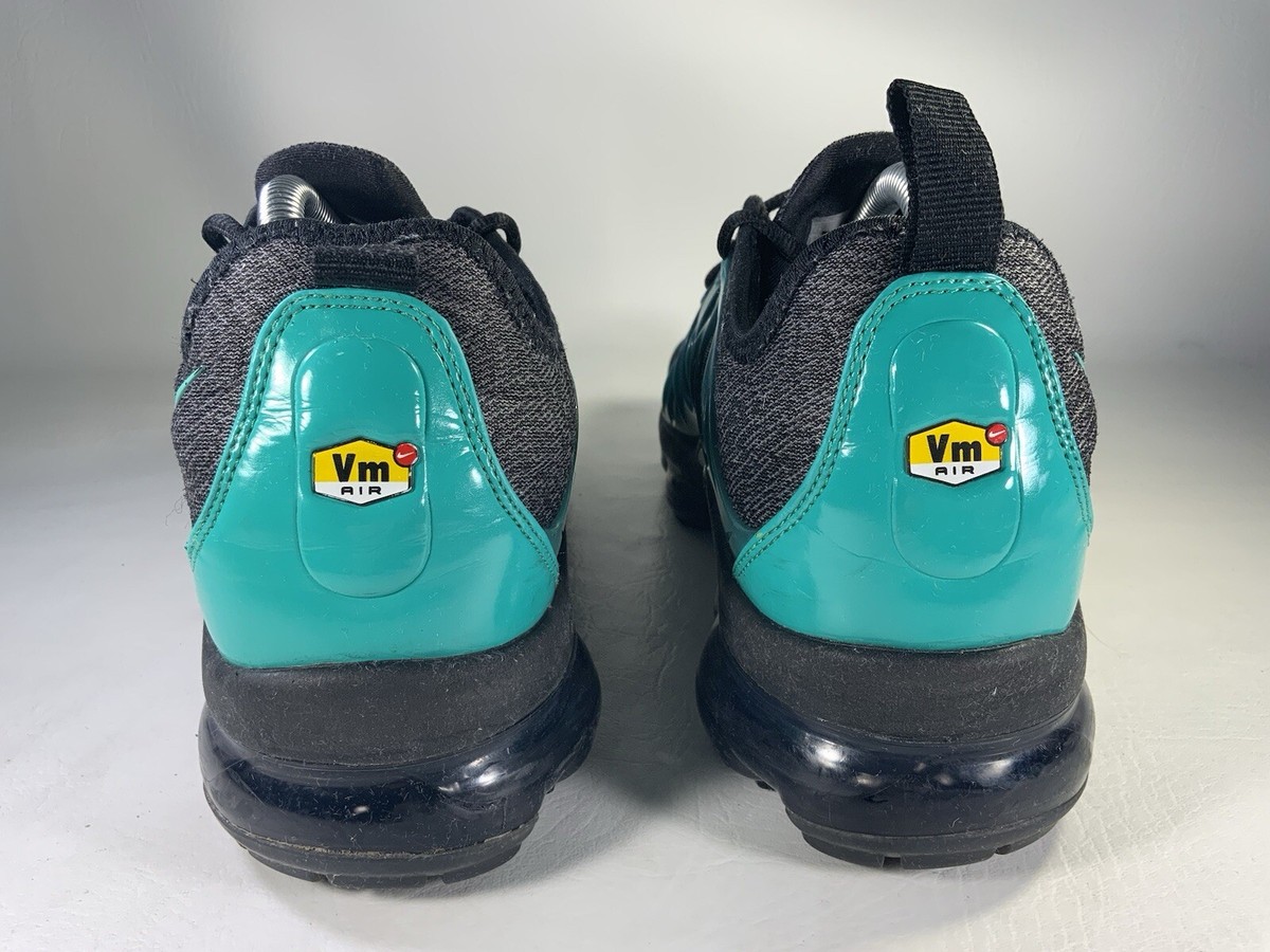 vapormax plus eagles