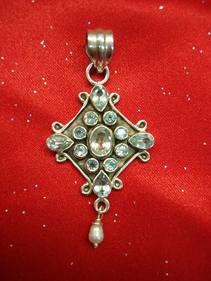 EYE CATCHING STERLING PENDANT WITH BLUE TOPAZ & PEARL - MUST SEE TO APPRECIATE