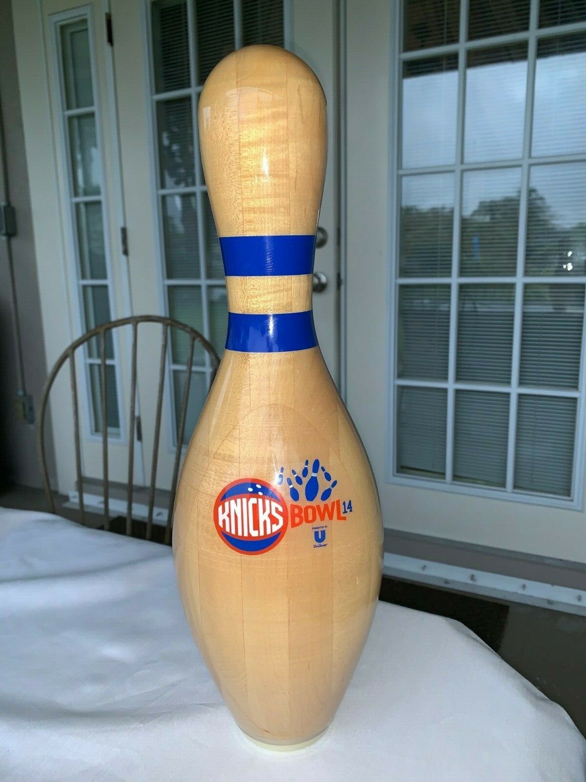 Rare New York Knicks 14 Bowl Unilever Garden of Dreams Charity Bowling Pin 