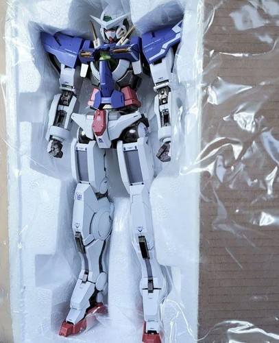 Figura de acción Bandai Metal Build Gundam Exia Repair III, cofre y antena repintados - Imagen 13 de 17