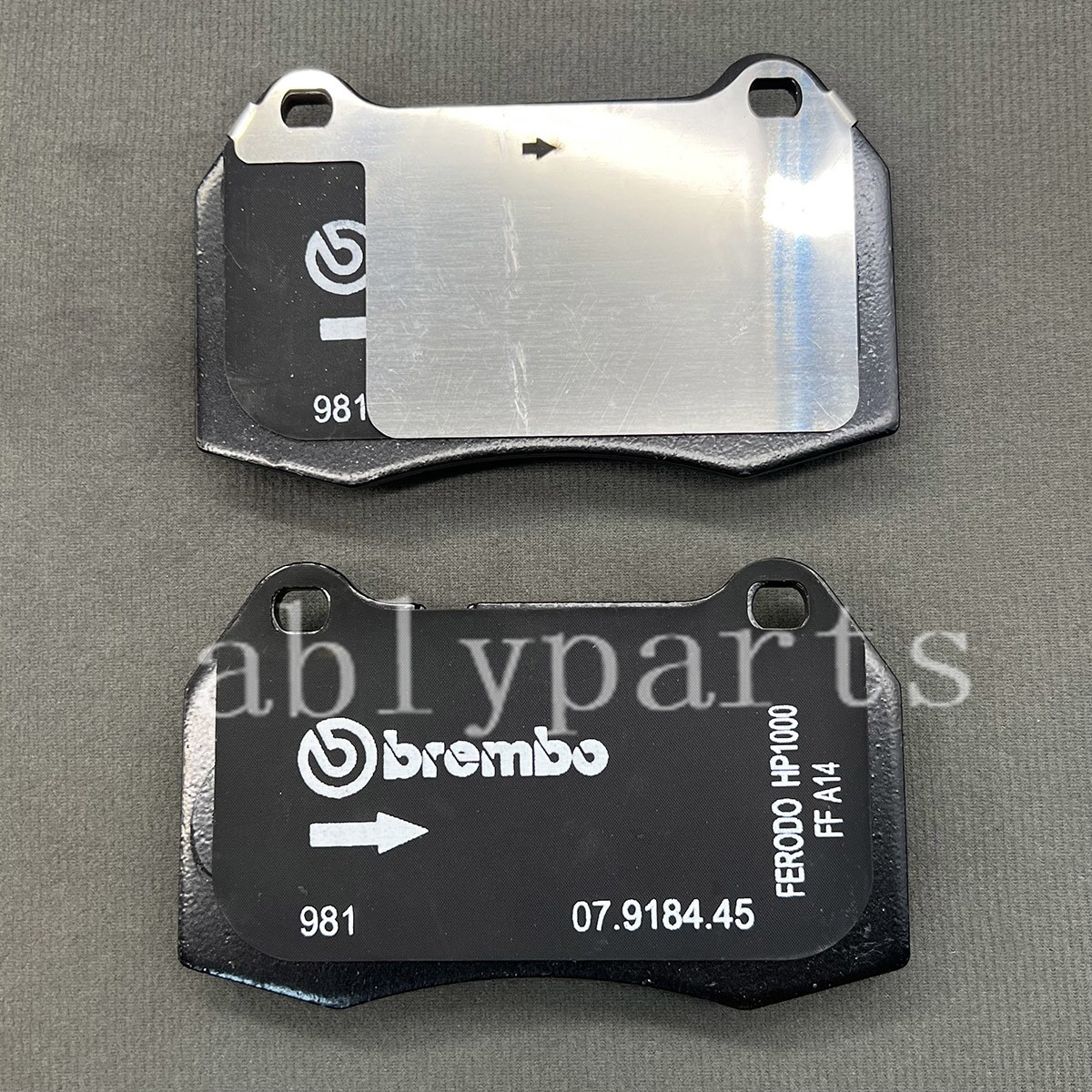 Maserati Quattroporte 2004-2012 Front Brake pad kits Set P/N 673010321