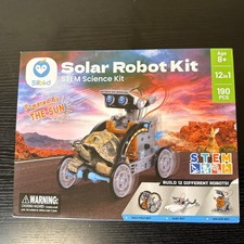 DISCOVERY KIDS Mindblown STEM 12-in-1 Solar Robot Creation Motorized