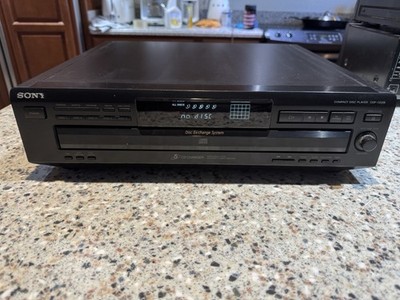 Sony CDP-CE215 5 CD Changer NO REMOTE TESTED WORKS