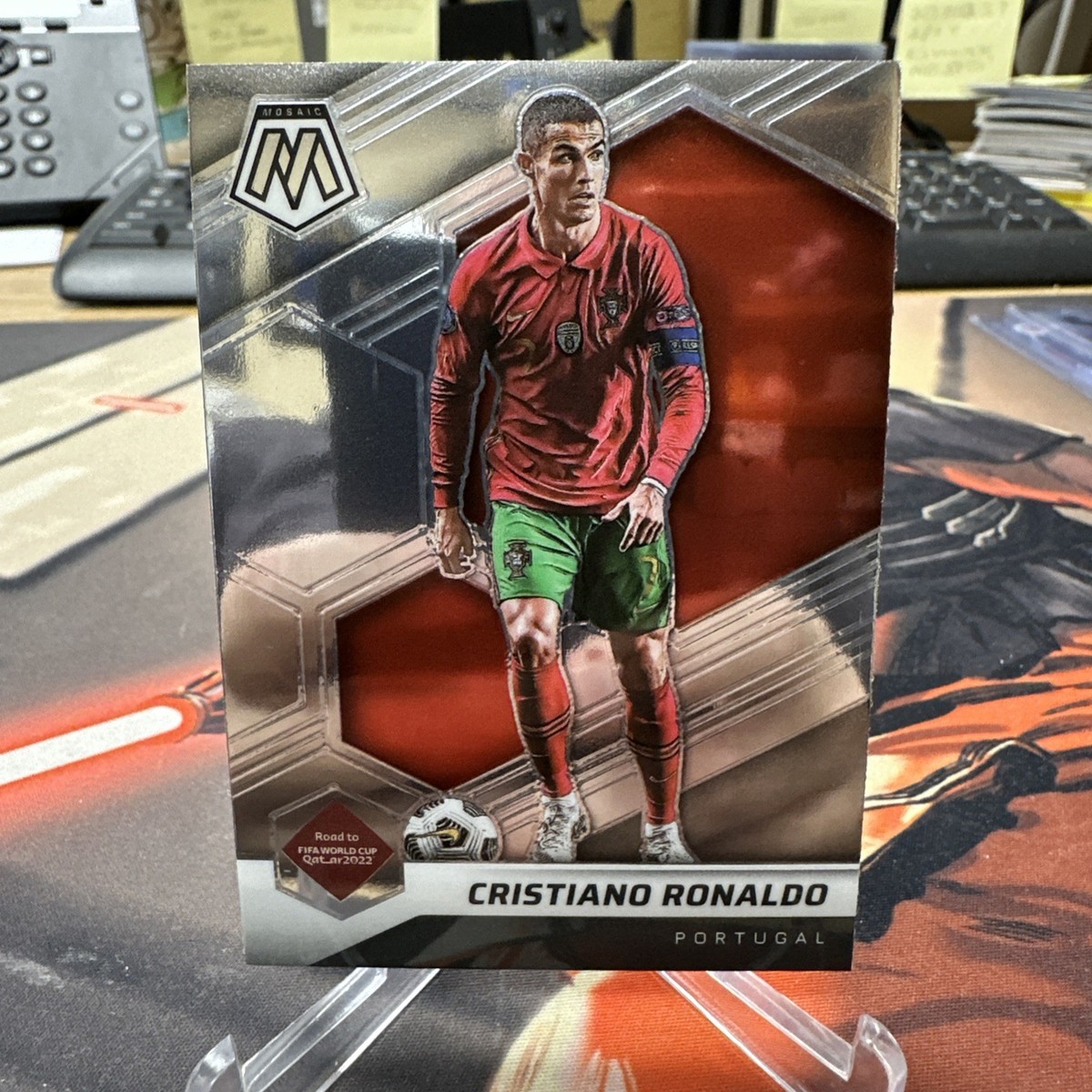 Cristiano Ronaldo 2021-22 Panini Mosaic FIFA Road to the World Cup