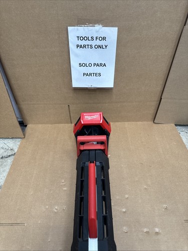 Milwaukee M18 2131-20 18V Lithium-Ion Tower Light