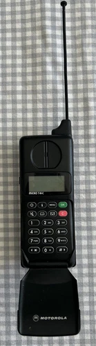 Vintage Motorola International 7500 MICRO TAC Mobile Cellular Phone Flip