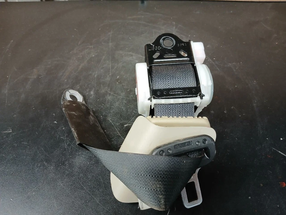 12 13 CINTURÓN SEGURIDAD TRASERO IZQUIERDO INFINITI FX50 OEM 88845-3FY0C Foto 3 de 4