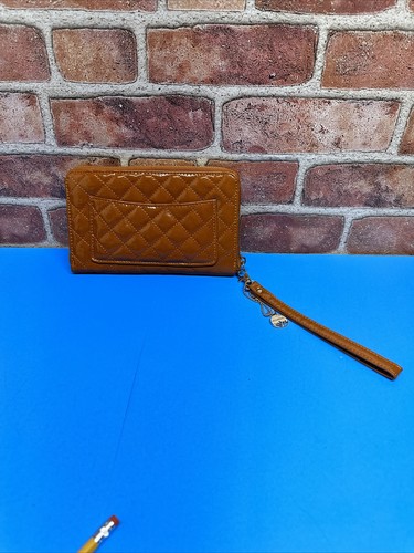 Big Buddha Quilted Patent Zip Around Wristlet Wallet NEW 8.5x5” - Picture 11 of 11