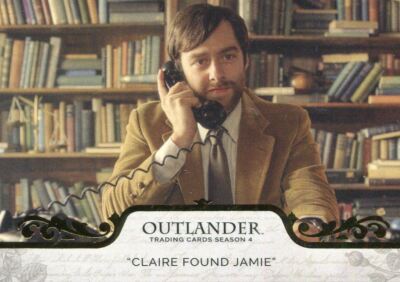 Outlander Season 4 Gold Foil Base Card #19 Claire Found Jamie