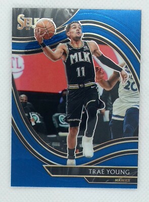 TRAE YOUNGのRC COURTSIDE Trae Young 2024-2025 Select Pink Cracked Ice Courtside 16/99 #223