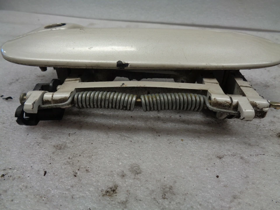 Manija de puerta exterior del conductor delantero izquierdo Cadillac CTS 2003-2007 blanca OEM AK906107 Foto 4 de 4