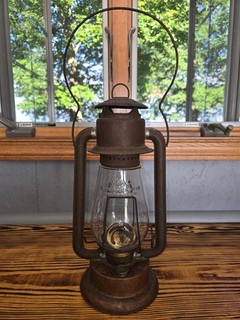 Antique / Vintage Rayo No 82 Kerosene Barn Lantern No 2 CB Bulls Eye Globe