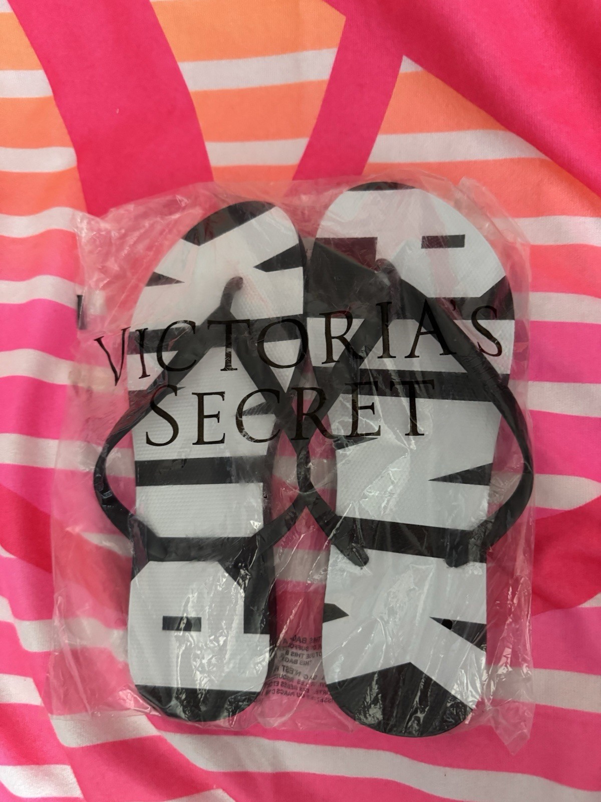 APL 387 Victoria's Secret ROSA INFRADITO SPIAGGIA NERO logo medio NUOVO