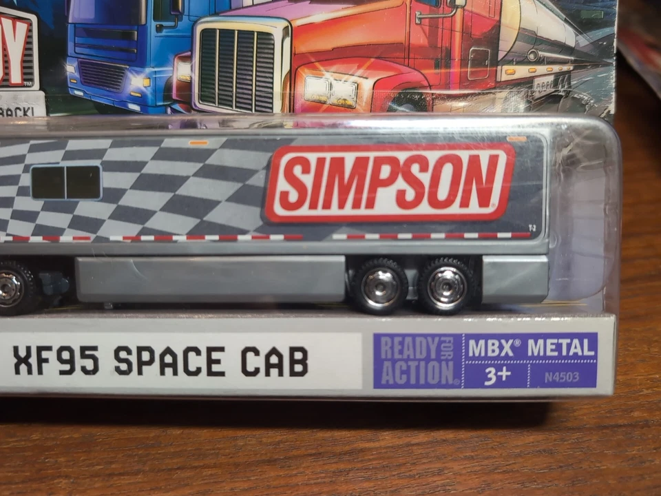 Matchbox Convoy DAF XF95 Space Cab Simpson Nuevo en Paquete Foto 3 de 4