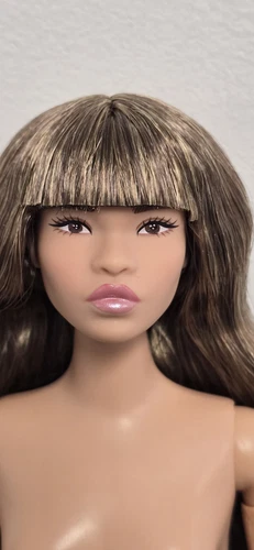 Barbie Signature Look Curvy #24 Made To Move Simone Nude Brunette Doll