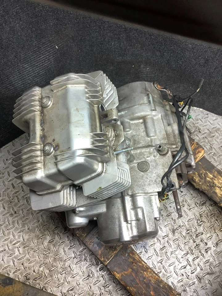 Honda Nighthawk CB 250 CB250 1999 motor 35P Foto 4 de 4