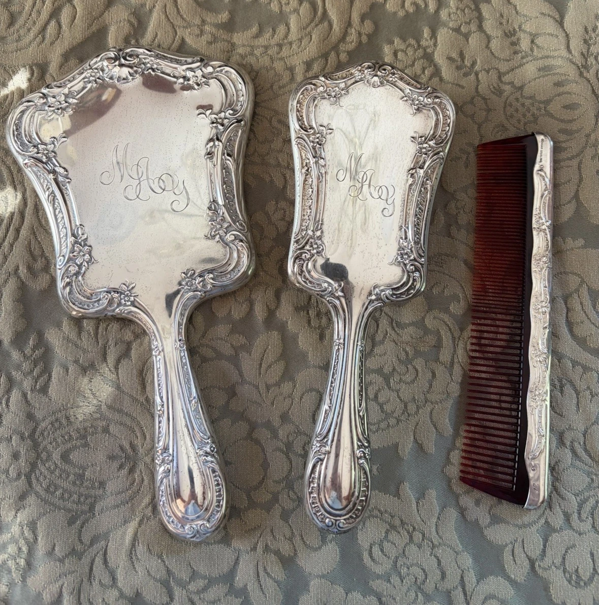 Gorham Silver Mirror In Antique Us Sterling Silver Brushes