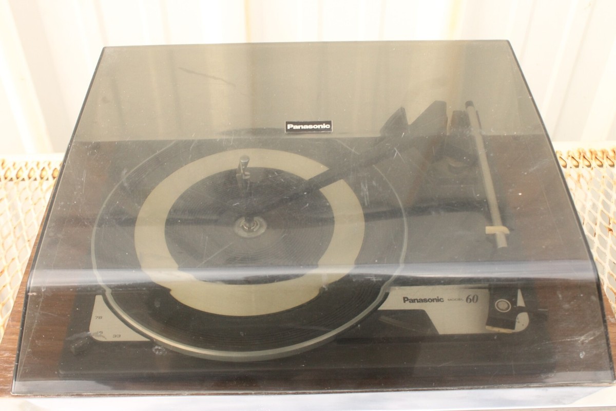 VINTAGE PANASONIC SD-215 STEREO RECORD PLAYER AM/FM MODEL 60 JAPAN