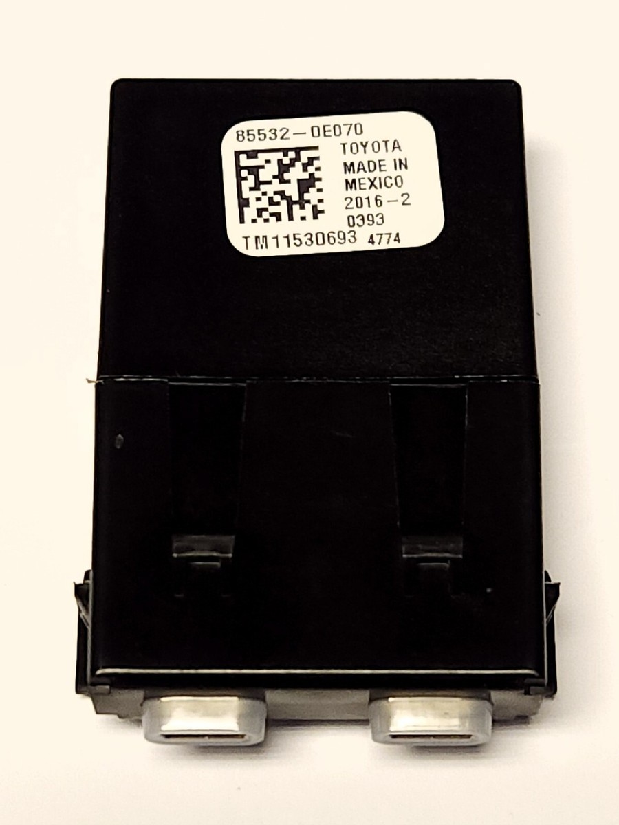 TOYOTA 85532 0E070 PA6+GF15 USB Type C Socket Charger 2016-2 | eBay