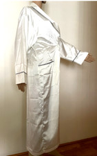 Victoria's Secret Robe Lingerie Sleepwear White Satin Silky Pocket ML NWOT