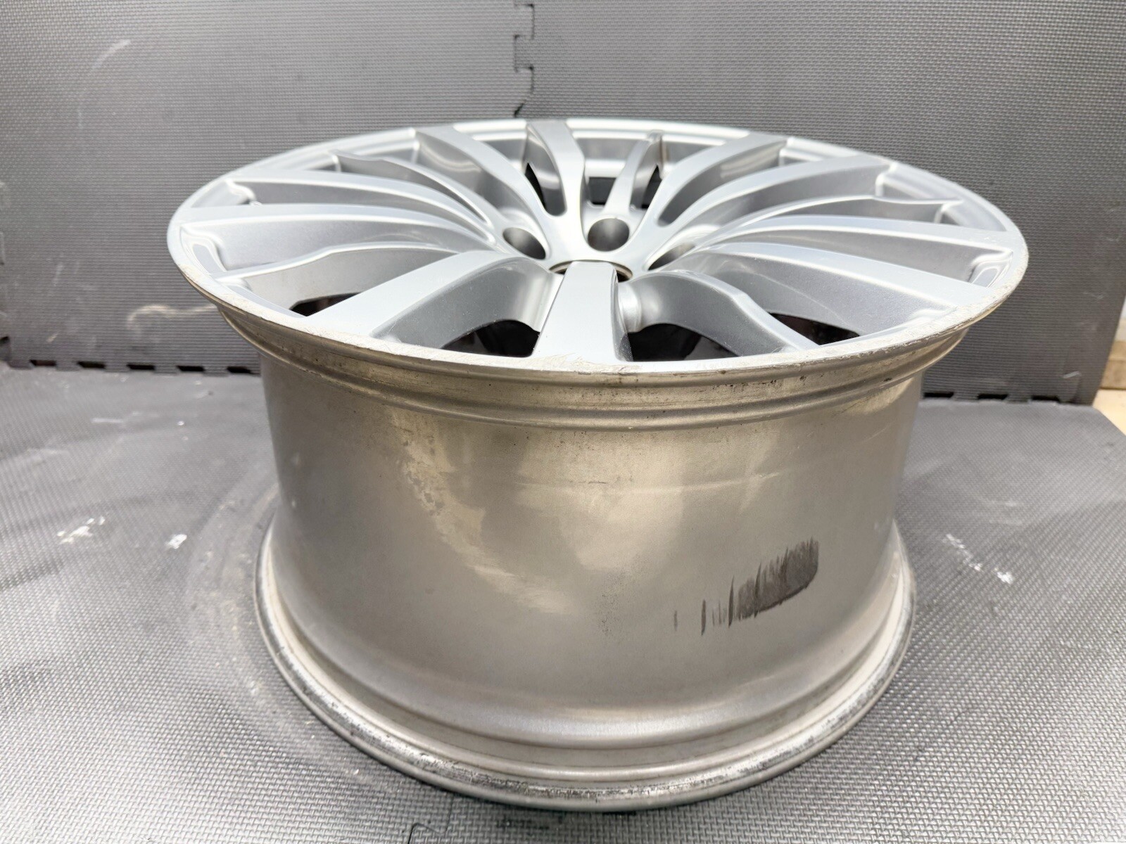 ⭐️2014-2020 MASERATI GHIBLI REAR WHEEL RIM 10Jx19 H2 ET40 OEM