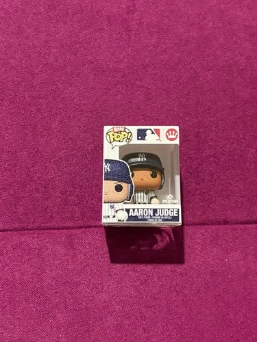 2026 Topps Series 1 Funko Bitty POP Aaron Judge Yankees Mini-Figure Super Box