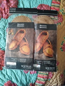 Artminds Moccasin Crafting Kit Women Size Medium 8/9