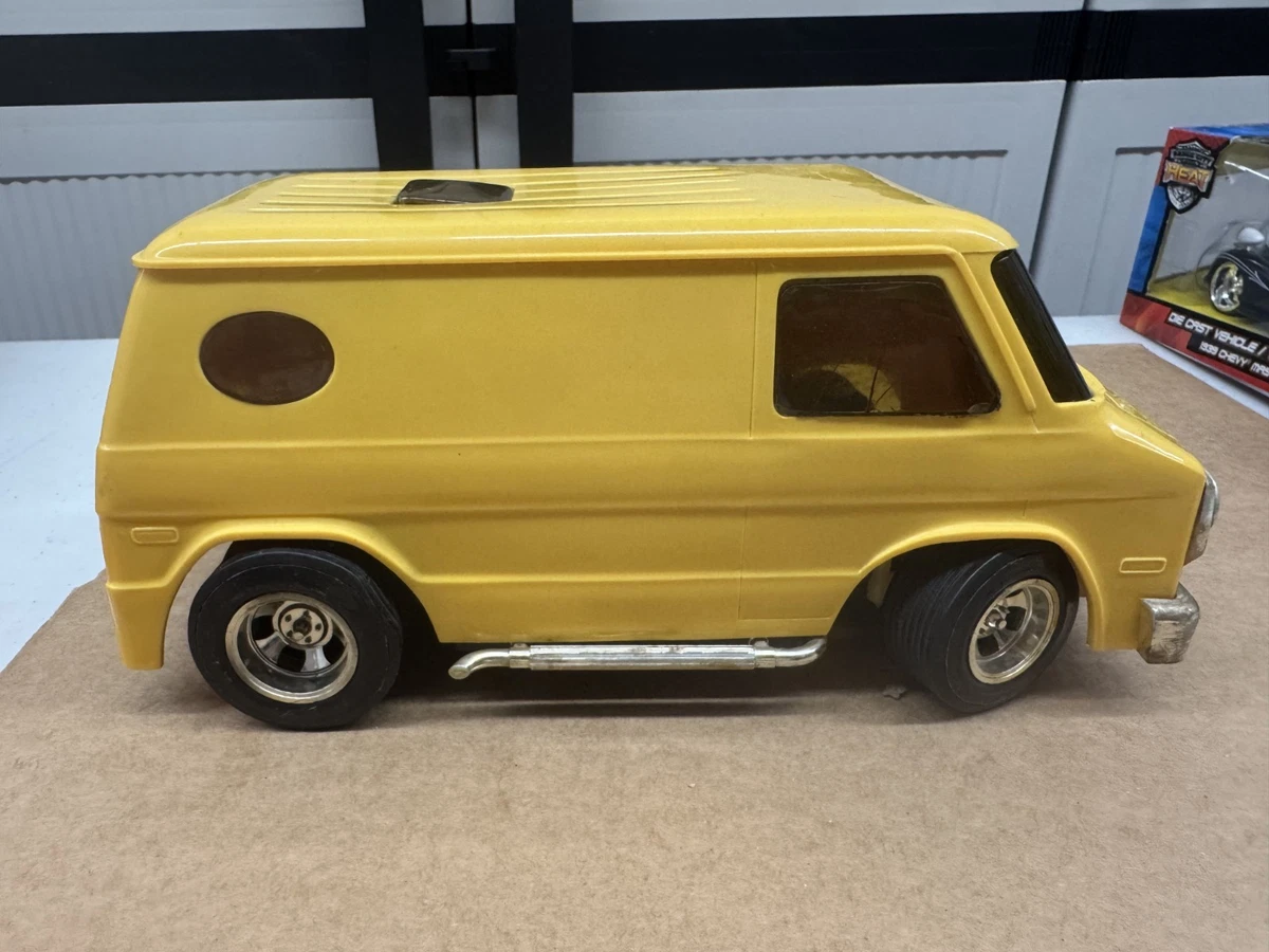 Vintage 1976 Cox Action Van .049 Gas Custom Van gelb Teile oder Reparatur Regal AA2