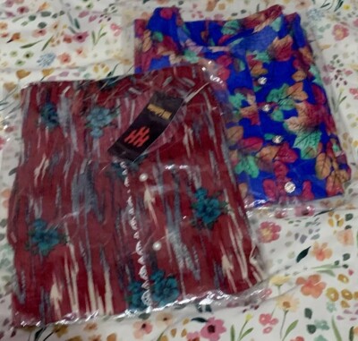 Schöne Mädchen tragen bedruckte Shirts kleine 36  19  für kleine Größen und extra kleine