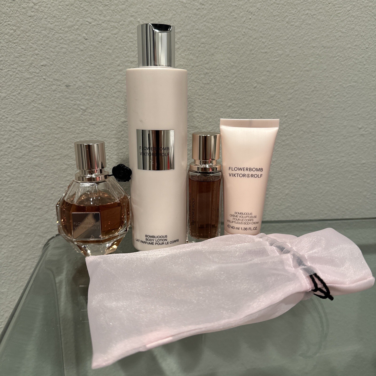 VIKTOR & ROLF FLOWERBOMB EAU DE PARFUM 1.7oz 85, Body Cream Lotion