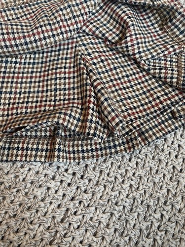 Falda corta a cuadros marrón y roja de Zara para niñas. Edad 6. Nuevo. PVP £20 - Imagen 6 de 8