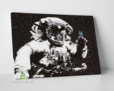 SPACE ASTRONAUT BUTTERFLY Graffiti Canvas Art Wall Art Print Picture Banksy-D363