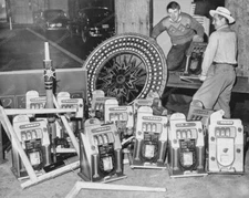 Slot-Machine Photo Mills 1940s Golden Falls 8 by 10 Reprint Photograh