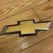 2014-2018 Chevy Silverado Tailgate Emblem 2015-2020 Colorado 22786435 Oem E161 2014-2018 Chevy Silverado Tailgate Emblem 2015-2020 Colorado 22786435 Oem E161