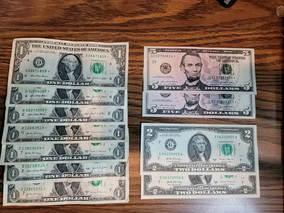 1993 $100 bill plus STAR NOTE Lot Of 9 plus two uncirculated sequential $2 bills - Image 3 of 4