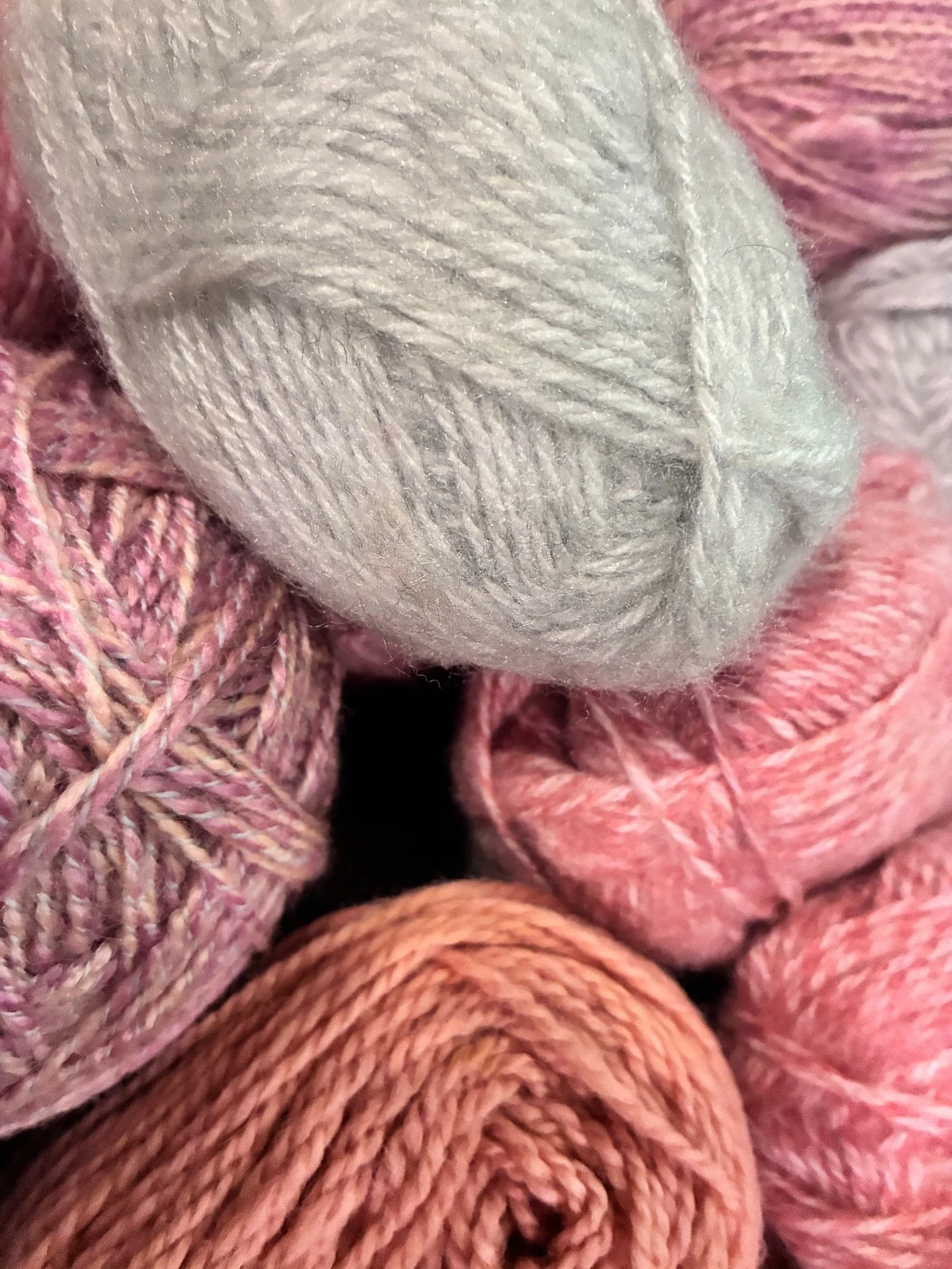 19 Skeins of NEW Unused WOOL Yarn Pinks Gray Huge lot of Yarn - product detail image 5