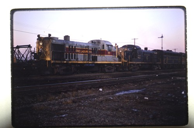 #ad ERIE LACKAWANNA E C 1051 12 30 66 original 35mm kodak train photo slide $5.00