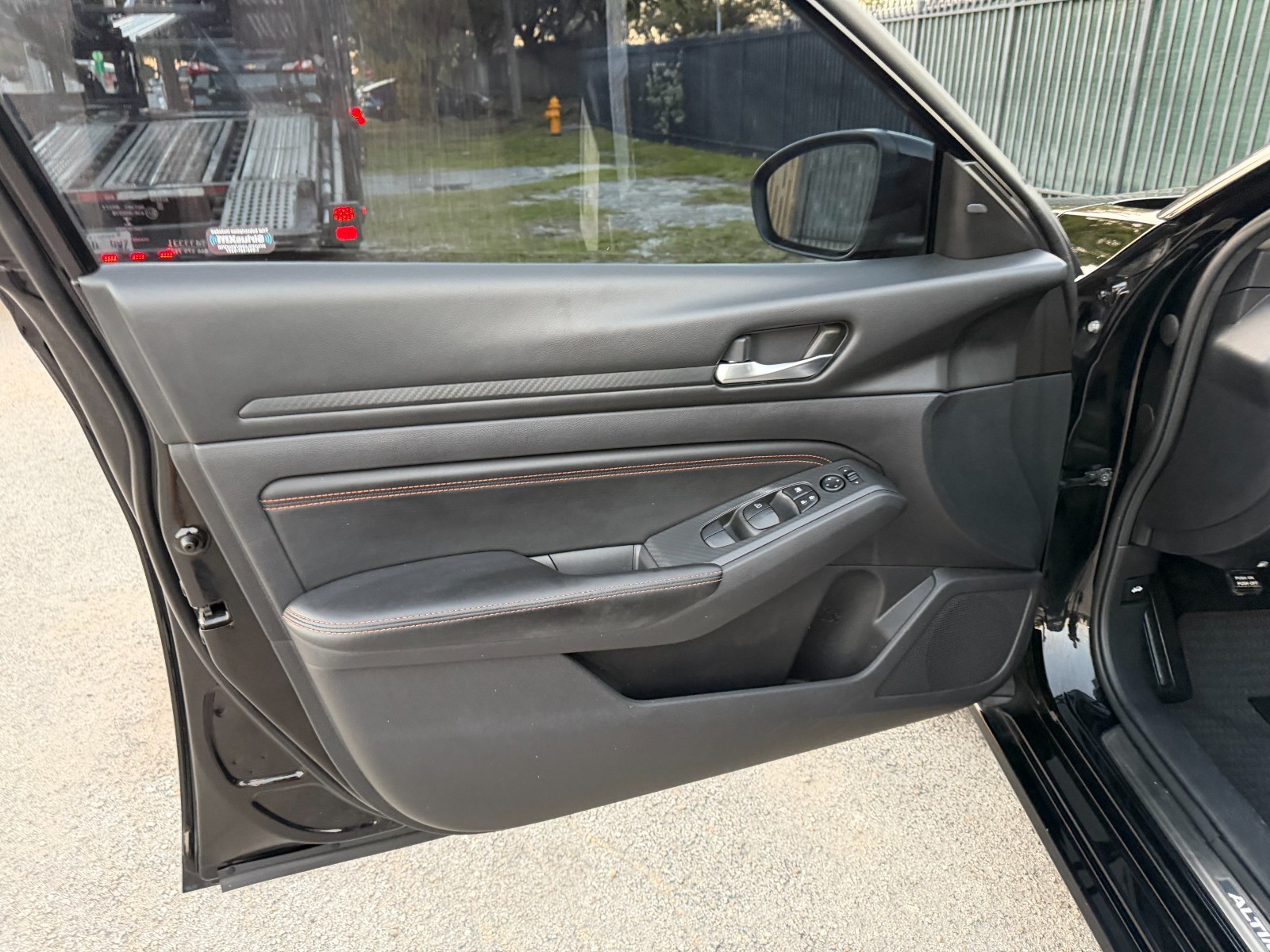 Nissan Altima - Image 15