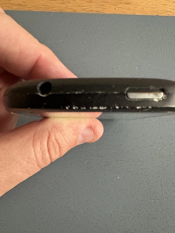 HTC Desire C Beats Audio 4Gb 512Mb RAM  Black • Retro Smartphone Android 4.0.3 - Image 4 of 4