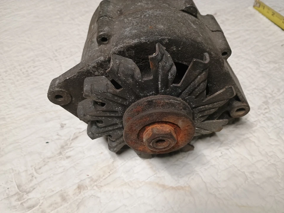 Oldsmobile Cutlass SX Supreme 1971 alternador original con aire acondicionado Foto 3 de 4