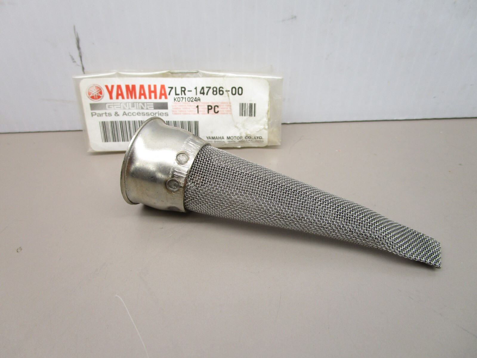 Yamaha  7LR-14786-00  Screen Assembly  1-1/8" OD  4-1/4" Len